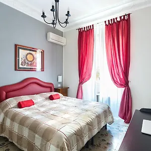 Konukevi Calamatta, Roma